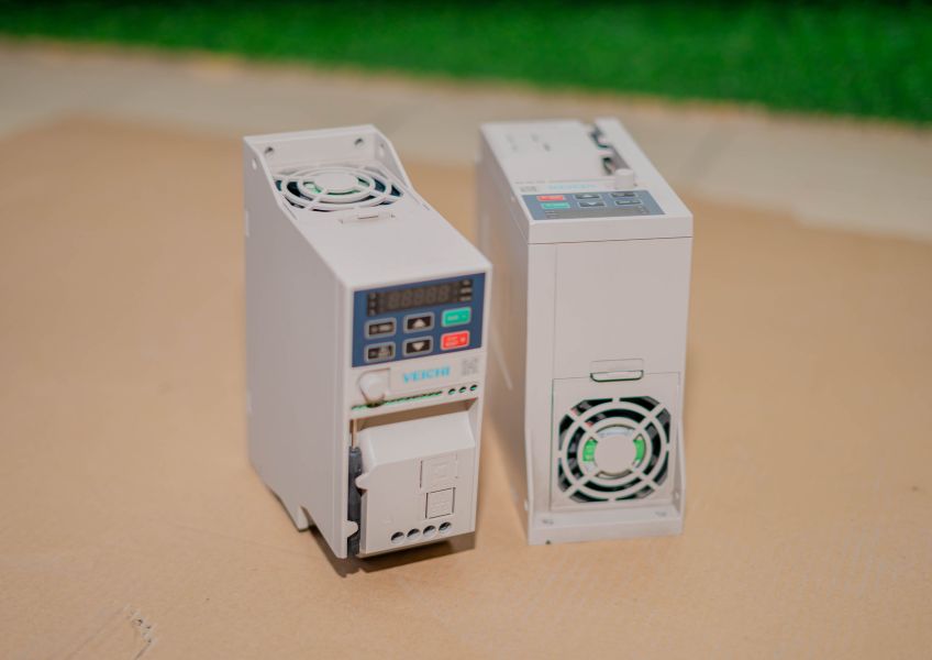 VEICHI Hybrid Pumping Inverters SI23 Series