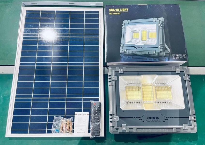 STL- 101A1 800W Solar flood light